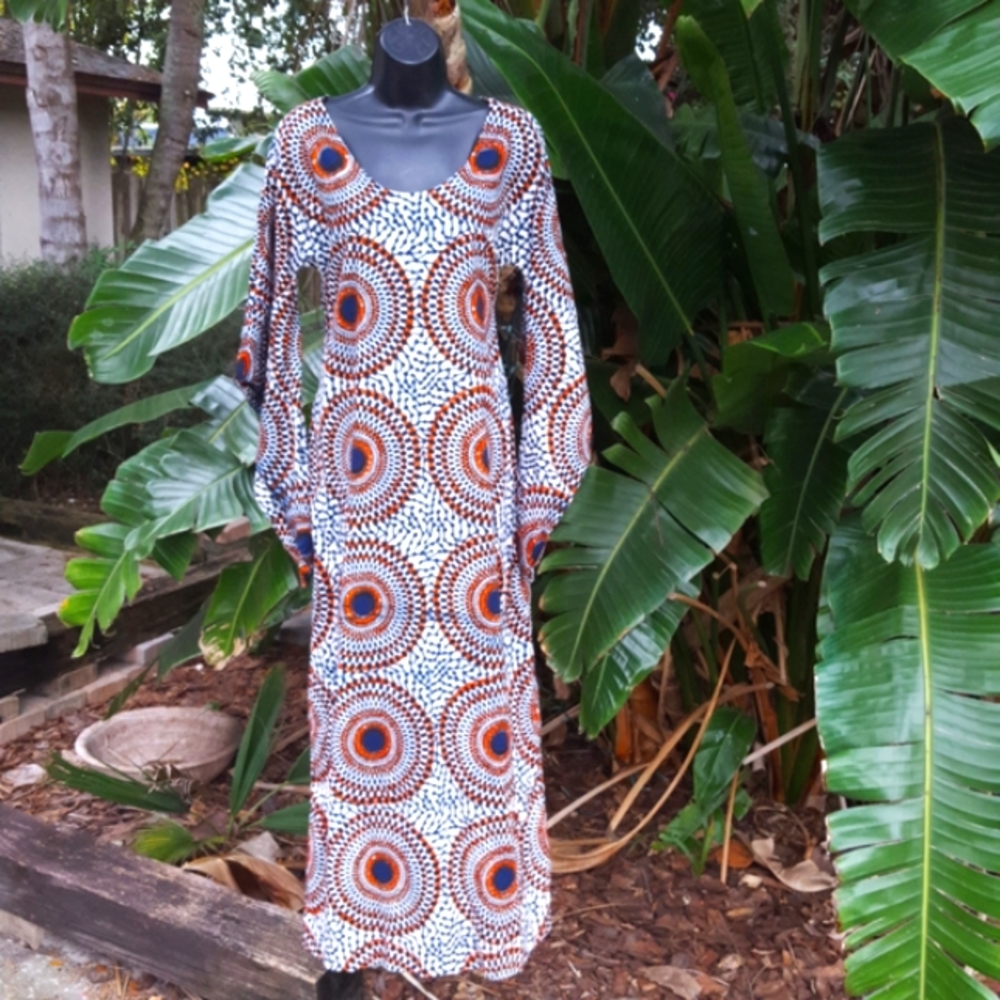 Vintage 60. 70  geo print bell sleeve maxi dress.